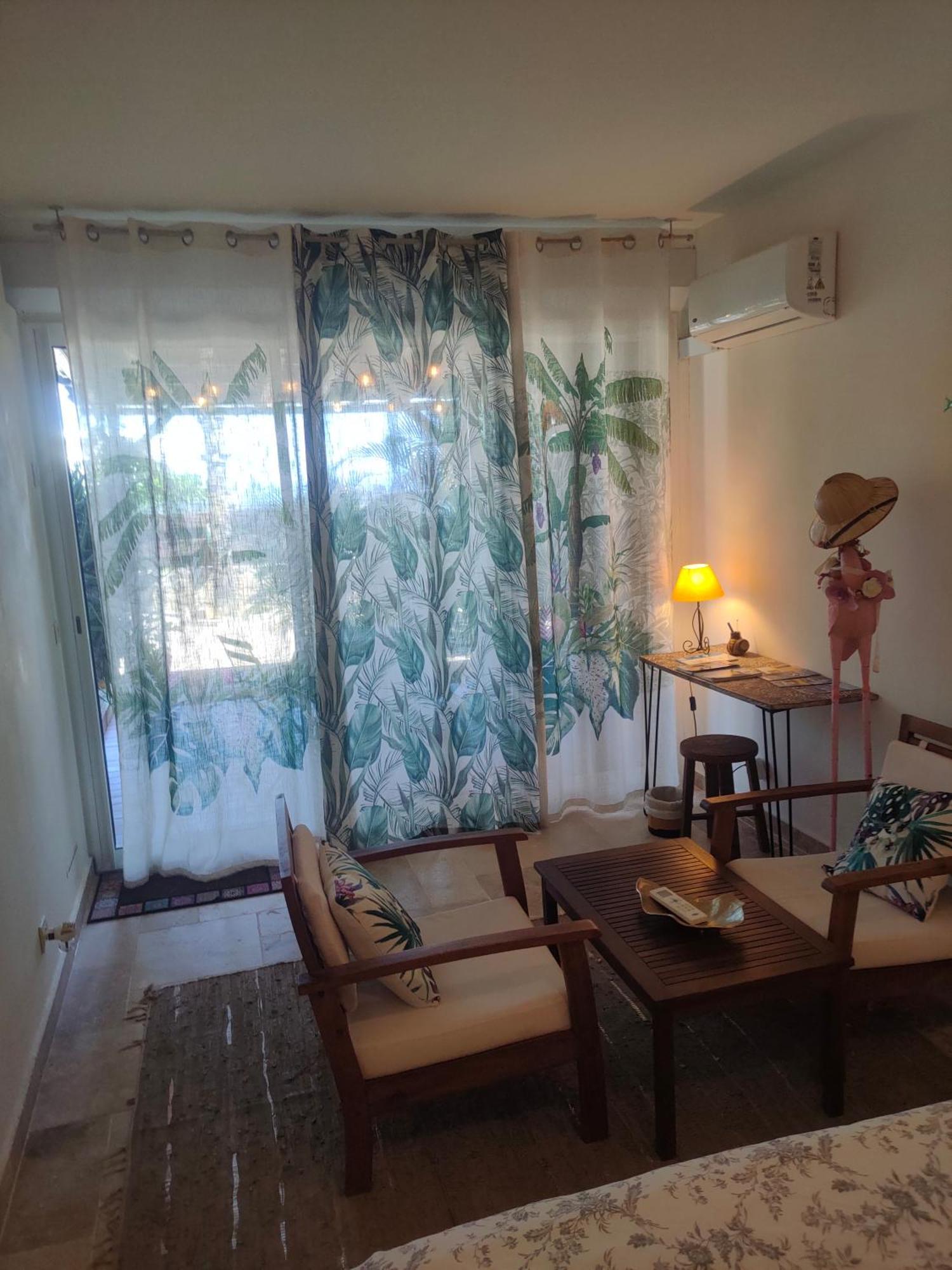 Au Claire De L'Eau Apartment Сен-Лу Екстериор снимка